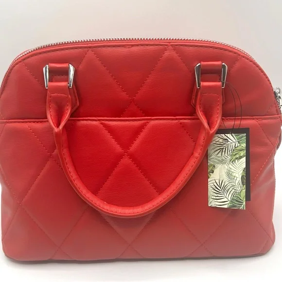 đź’– SOLD đź’– NWT Badgley Mischka Red Quilted Satchel with Silver Accents NWT $160 - Picture 3 of 3